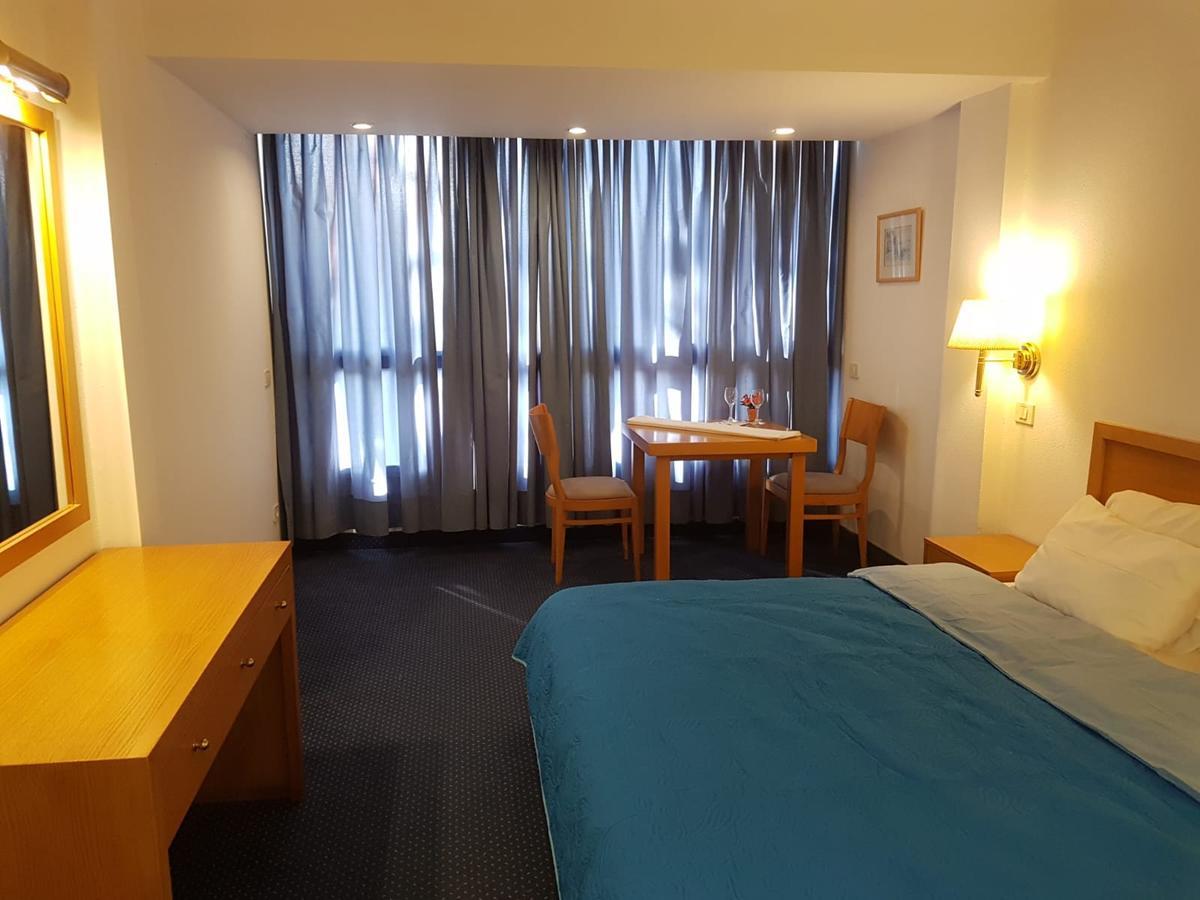 Carmel Mountain Motel Haifa Bagian luar foto